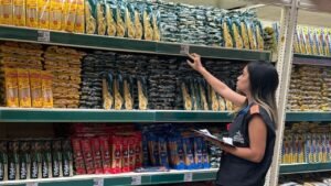 cesta básica agosto,Procon Balneário Camboriú,pesquisa de preços,cesta básica Santa Catarina,variação de preços supermercados,preço do desinfetante,preço do fio dental,preço da pasta de dente,alta do tomate,cesta básica economia,preço dos alimentos SC,produtos de limpeza preços,produtos de higiene preços,custo de vida Balneário Camboriú,comparativo de preços julho agosto,cesta básica janeiro agosto,inflação de alimentos,pesquisa mensal Procon