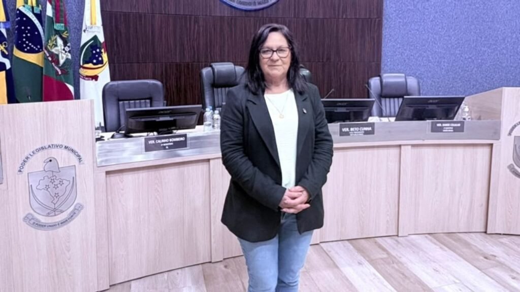 maus-tratos contra animais Itajaí,sanções crueldade animal,Câmara de Vereadores Itajaí,vereadora Renata Narcizo,projeto de lei proteção animal,adoção de animais Itajaí,petshop clandestino Itajaí,caso cão Loki,caso cão Bode,legislação bem-estar animal SC,proteção animal Santa Catarina,Comissão de Constituição e Justiça,Procuradoria Jurídica Câmara Itajaí,alvará petshop Itajaí,crueldade animal Santa Catarina,lei maus-tratos Itajaí,votação plenário Itajaí,sanção prefeito lei animal