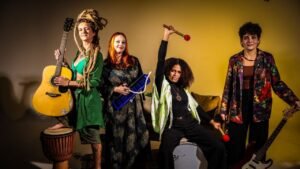 Agosto Cultural,Agosto Cultural Balneário Piçarras,5º Agosto Cultural,Fundação Municipal de Cultura Balneário Piçarras,programação cultural gratuita,eventos culturais em Santa Catarina,cultura em Balneário Piçarras,artistas locais Balneário Piçarras,Prêmio Mérito Cultural Alcina de Oliveira Figueredo,Orquestra Acadêmica Mariuccia Jacovino,Festival de Danças da Terceira Idade,agenda cultural Balneário Piçarras,teatro em Balneário Piçarras,música e dança Balneário Piçarras,feira de artesanato Balneário Piçarras,eventos gratuitos em SC,aniversário Fundação Cultural Balneário Piçarras,cultura no litoral catarinense