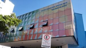 Mostra Literária Balneário Camboriú,Teatro Bruno Nitz,Academia de Letras de Balneário Camboriú,ALBC,Fundação Cultural de Balneário Camboriú,FCBC,escritores Balneário Camboriú,Oficina de Criação Literária,Biblioteca Municipal Machado de Assis,evento literário Santa Catarina,programação cultural Balneário Camboriú,exposição de livros,declamação de poemas,literatura em Balneário Camboriú,entrada gratuita Balneário Camboriú