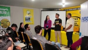 Profissão Construir Brusque,aula inaugural curso construção civil,SENAI Brusque curso,Sinduscon Brusque,Curso de Iniciação na Construção,qualificação profissional Santa Catarina,capacitação construção civil Brusque,Sintricomb aulas,oportunidades de emprego construção civil,mulheres na construção civil Brusque,formação profissional gratuita,mercado de trabalho construção civil,curso técnico construção Brusque,empregabilidade setor da construção,Ralf Maschio Sinduscon,primeira turma Profissão Construir,capacitação para trabalhadores da construção