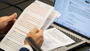 CCJ Santa Catarina,Comissão de Constituição e Justiça,risco de sepse em Santa Catarina,política estadual contra sepse,atendimento prioritário para sepse,Lei Bruno Orso Rocha,PL 425/2026,doação de córneas em Santa Catarina,Semana Estadual de Doação de Córneas,PL 497/2026,transplante de córneas,conscientização sobre doação de córneas,bancos de olhos,saúde pública em Santa Catarina,Assembleia Legislativa de Santa Catarina,políticas públicas de saúde,Bela Vista do Toldo,Aniversário de Bela Vista do Toldo,Terra do Chimarrão Raízes e Tradições,PL 496/2026