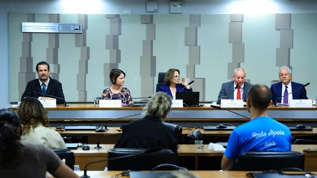 Balneário Camboriú,Balneário Camboriú SC,políticas para idosos,pessoa idosa,políticas públicas para idosos,Senado Federal,Comissão de Direitos Humanos,Centro-Dia para idosos,Centro de Convivência Social,Secretaria da Pessoa Idosa,SPI,Programa Abraço ao Idoso,envelhecimento ativo,proteção à pessoa idosa,acolhimento de idosos,Núcleo de Atenção ao Idoso,NAI,assistência social,qualidade de vida dos idosos,investimento de R$ 6,7 milhões,Bairro dos Municípios