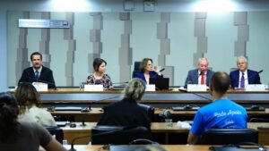Balneário Camboriú,Balneário Camboriú SC,políticas para idosos,pessoa idosa,políticas públicas para idosos,Senado Federal,Comissão de Direitos Humanos,Centro-Dia para idosos,Centro de Convivência Social,Secretaria da Pessoa Idosa,SPI,Programa Abraço ao Idoso,envelhecimento ativo,proteção à pessoa idosa,acolhimento de idosos,Núcleo de Atenção ao Idoso,NAI,assistência social,qualidade de vida dos idosos,investimento de R$ 6,7 milhões,Bairro dos Municípios
