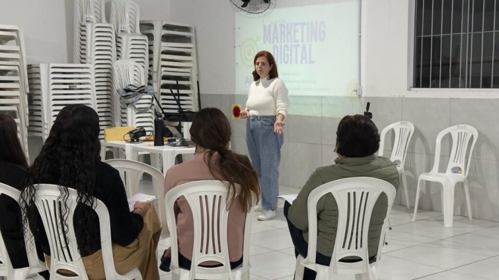 Itapema,curso de Marketing Digital em Itapema,curso de marketing para jovens,Marketing Digital para Jovens,CapacItapema,curso gratuito em Itapema,inscrições para curso em Itapema,qualificação profissional,qualificação para jovens,mercado de trabalho,marketing digital,curso profissionalizante,Assistência Social de Itapema,CALAS,bairro Morretes,oportunidades para jovens,capacitação profissional em Itapema,cursos em Santa Catarina