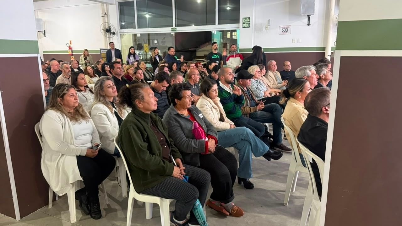 Balneário Camboriú,Bairro dos Estados,investimentos no Bairro dos Estados,obras no Bairro dos Estados,Prefeitura de Balneário Camboriú,reunião comunitária,audiência comunitária,reforma da UBS,UBS Bairro dos Estados,drenagem em Balneário Camboriú,investimentos em Balneário Camboriú,infraestrutura urbana,segurança pública,educação,saúde pública,mobilidade urbana,Contorno Cristo Luz,Celesc,BR-101,Agito no Bairro,Santa Catarina