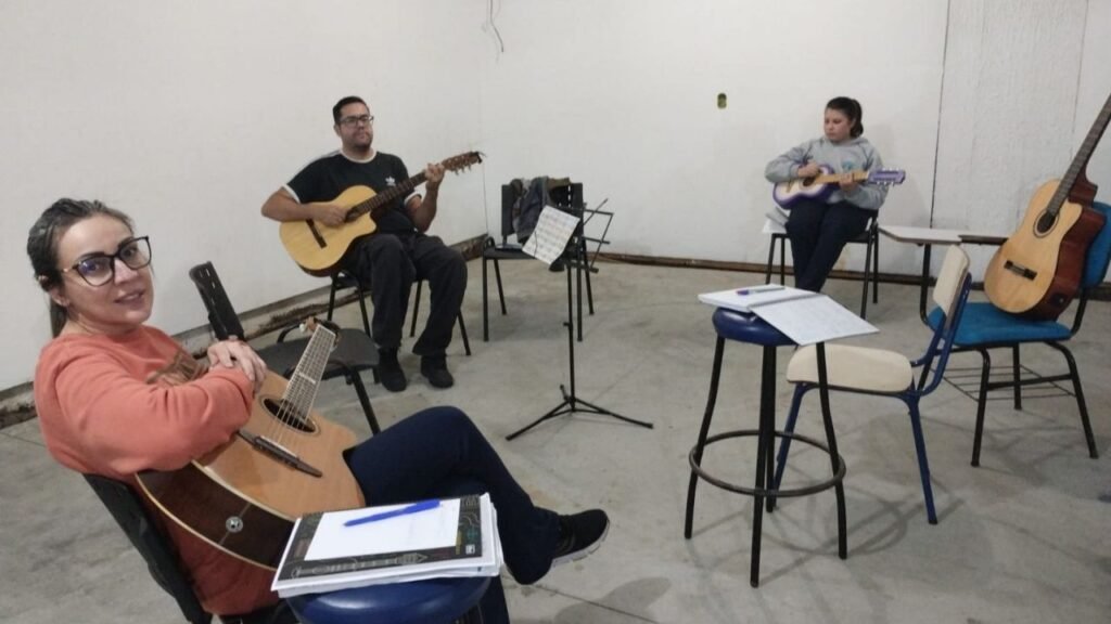 oficinas culturais Balneário Piçarras,oficinas culturais em Balneário Piçarras,inscrições oficinas culturais,cultura Balneário Piçarras,atividades culturais Balneário Piçarras,oficinas gratuitas Balneário Piçarras,Libras Infantil,zumba para adultos,macramê,violão popular,desenho artístico,violão e canto,cursos de cultura,programação cultural,vagas oficinas culturais,atividades culturais Santa Catarina,cursos gratuitos Santa Catarina,inscrição cultura Balneário Piçarras,oficinas para crianças e adolescentes