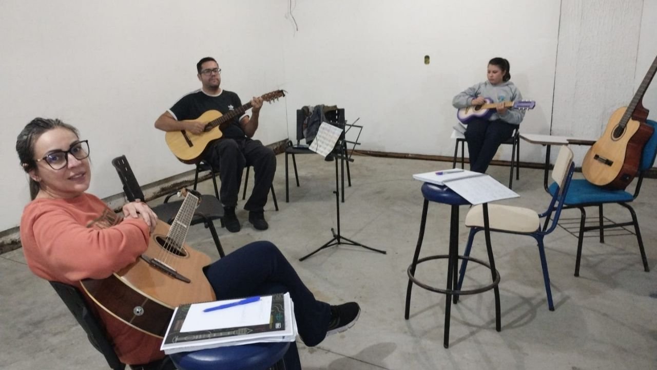 oficinas culturais Balneário Piçarras,oficinas culturais em Balneário Piçarras,inscrições oficinas culturais,cultura Balneário Piçarras,atividades culturais Balneário Piçarras,oficinas gratuitas Balneário Piçarras,Libras Infantil,zumba para adultos,macramê,violão popular,desenho artístico,violão e canto,cursos de cultura,programação cultural,vagas oficinas culturais,atividades culturais Santa Catarina,cursos gratuitos Santa Catarina,inscrição cultura Balneário Piçarras,oficinas para crianças e adolescentes