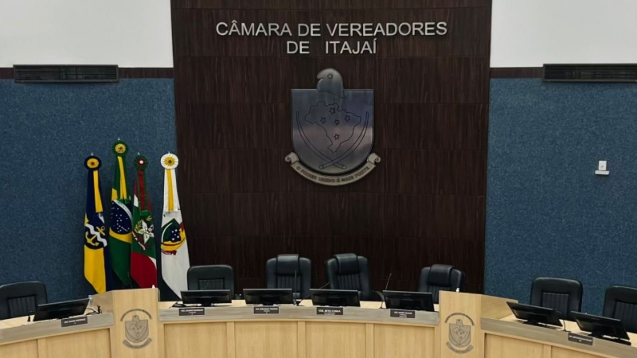 audiência pública Itajaí,novas regras trânsito Itajaí,impacto de trânsito Itajaí,impacto de vizinhança Itajaí,Estudo de Impacto de Trânsito,EIT,Estudo de Impacto de Vizinhança,EIV,Câmara de Vereadores de Itajaí,desenvolvimento urbano Itajaí,mobilidade urbana,Secretaria de Desenvolvimento Urbano e Habitação,SEDUH,Comissão Técnica de Análise de Impacto,CTAI,Fundo Municipal de Estudo de Impacto de Trânsito e Vizinhança,FMEITV,compensações urbanísticas,habitação de interesse social,legislação urbanística Itajaí