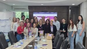 violência contra a mulher,combate à violência contra a mulher,campanha contra violência contra a mulher,Procuradoria da Mulher Balneário Camboriú,Balneário Camboriú,Sindilojas Balneário Camboriú,campanha Ei amiga você precisa de ajuda,violência doméstica,violência contra mulheres,direitos das mulheres,denúncia de violência contra a mulher,canais de denúncia Balneário Camboriú,serviços de acolhimento,segurança pública,assistência social,DPCAMI Balneário Camboriú,CREAS Balneário Camboriú,ACIBALC,SindiMulher,OAB Balneário Camboriú