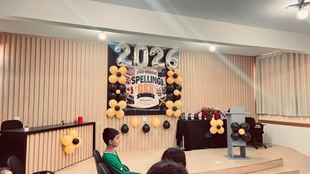 Spelling Bee em Camboriú,competição de inglês em Camboriú,estudantes de Camboriú,educação em Camboriú,ensino de inglês