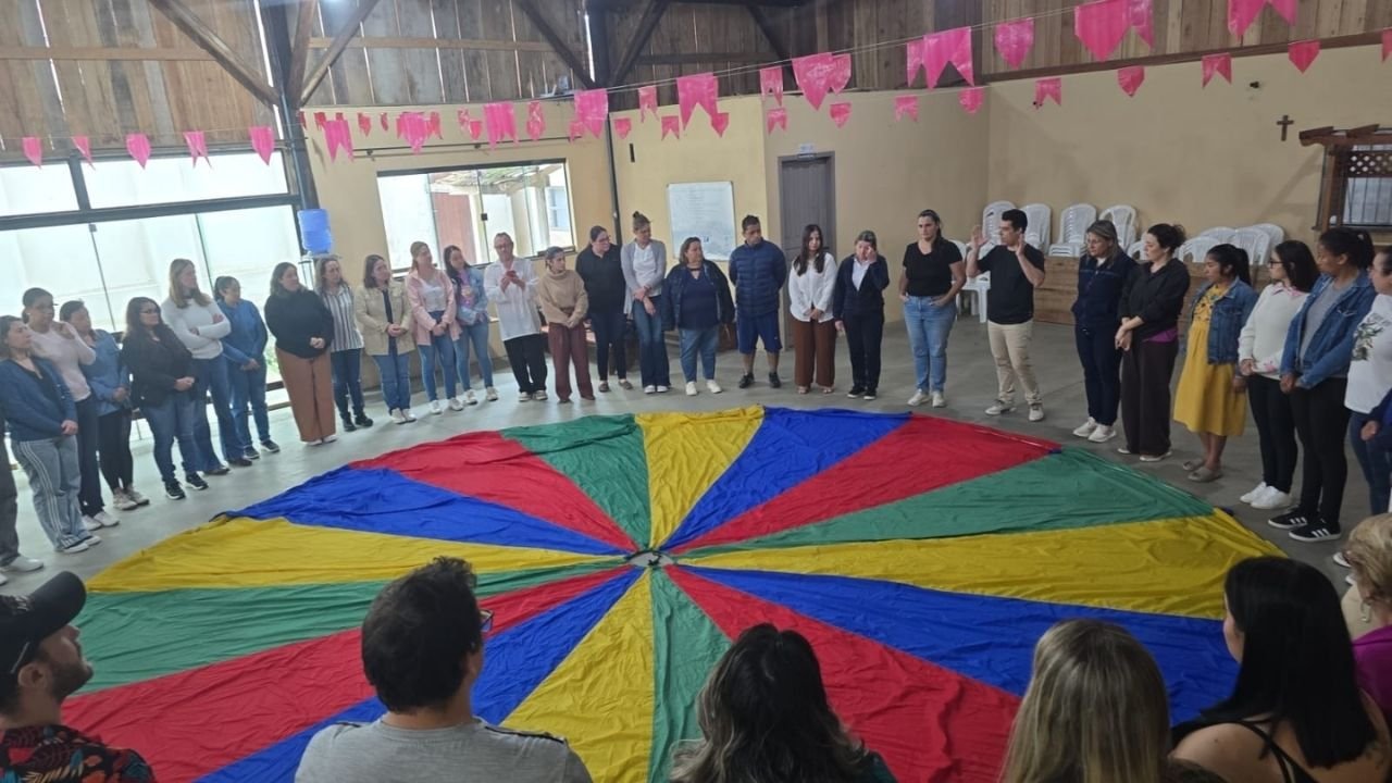 Formação Continuada em Penha,educação em Penha,Rede Municipal de Educação de Penha,profissionais da educação em Penha,810 profissionais da educação,Secretaria Municipal de Educação de Penha,formação de professores,capacitação de profissionais da educação,Educação Infantil em Penha,Ensino Fundamental em Penha,Educação Especial e Inclusiva,Educação de Jovens e Adultos,EJA Penha,BNCC Computacional,recomposição das aprendizagens,avaliação educacional,CAEd,SEAESC,Pacto Nacional pela Superação do Analfabetismo,políticas educacionais em Penha
