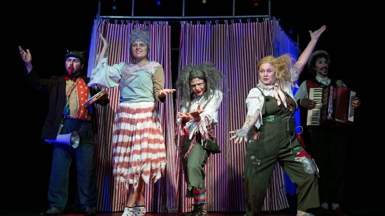 Encontros de Lua Cheia em Canelinha,teatro de rua em Canelinha,espetáculos gratuitos em Canelinha,programação cultural em Canelinha,La Luna Cia. de Teatro,Encontros de Lua Cheia 2026,teatro gratuito em Canelinha,Resquício espetáculo,Um Pé de Quê?,Grupo Cirandela,eventos culturais em Canelinha,teatro em Santa Catarina,cultura em Canelinha,programação cultural gratuita,Espaço de Artes Galeão,Parque Municipal de Canelinha,Fundação Catarinense de Cultura,Prêmio Elisabete Anderle de Cultura,dez anos da La Luna,espetáculos de teatro neste fim de semana