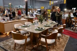 Feira Home&Decor Lages,venda direta de fábrica móveis,feira de móveis Serra Catarinense,Centroserra Convention Center,descontos móveis e decoração,feira de decoração agosto 2026,móveis com desconto Lages,credenciamento gratuito feira,polo moveleiro nacional,economia Serra Catarinense,feira de móveis Santa Catarina,tendências mercado moveleiro,venda direta ao consumidor móveis,evento Lages agosto,expositores móveis rústicos e estofados