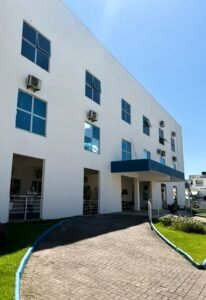 Camboriú Psicologia,fila de espera atendimento psicológico,saúde mental Camboriú,Secretaria Municipal de Saúde Camboriú,Rede de Atenção Psicossocial,RAPS Camboriú,Policlínica Municipal Camboriú,CAPS Camboriú,equipe multiprofissional eMulti,redução fila de espera saúde,atendimento psicológico Santa Catarina,avaliação clínica psicológica,saúde pública Santa Catarina,absenteísmo consultas psicológicas,saúde mental infantil Camboriú,ampliação acesso à saúde,secretário de Saúde Camboriú,triagem psicológica municipal