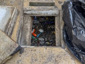 Defesa Civil Balneário Camboriú,descarte correto de lixo Balneário Camboriú,alagamentos Balneário Camboriú,enchentes Balneário Camboriú,sistema de drenagem urbana,limpeza de bocas de lobo Balneário Camboriú,Secretaria de Obras Balneário Camboriú,coleta de materiais volumosos,PEV Balneário Camboriú,ecopontos Balneário Camboriú,prevenção de enchentes,resíduos da construção civil,descarte irregular de lixo,infraestrutura urbana Balneário Camboriú,saúde pública Balneário Camboriú