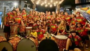 Ara Lókè Samba Reggae,Encontro de Turismo de Penha,turismo em Penha,4º Encontro de Turismo do Destino Penha,cultura de Penha,música em Penha,samba reggae em Penha,eventos em Penha,turismo em Santa Catarina,Destino Penha,ACIPEN,Beto Carrero World,experiências turísticas em Penha,cultura e turismo,identidade cultural de Penha,programação turística Penha,trade turístico,eventos de turismo em Santa Catarina,Descobrindo Experiências Fortalecendo o Destino