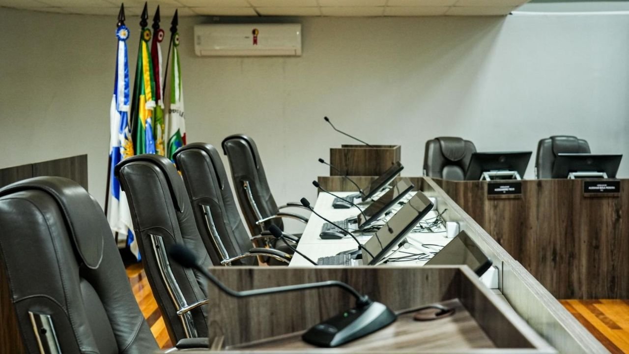sessão extraordinária Câmara BC,Câmara de Balneário Camboriú,sessão Câmara BC 18 de setembro,sessão extraordinária Balneário Camboriú,votação redação final PLC 7/2026,Projeto de Lei Complementar 7/2026,Vila Fortaleza Balneário Camboriú,Vila Fortaleza bairro da Barra,Câmara de BC,Legislativo Balneário Camboriú,vereadores de Balneário Camboriú,sessão plenária BC,votação na Câmara de BC,acordo Vila Fortaleza,Termo de Acordo Vila Fortaleza,política municipal Balneário Camboriú,sessão Câmara 18/09
