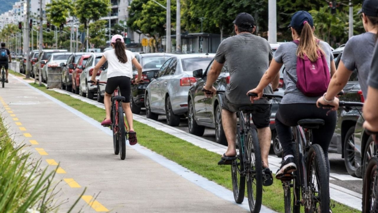 Dia Mundial Sem Carro,Dia Mundial Sem Carro em Itajaí,mobilidade sustentável,mobilidade urbana em Itajaí,trânsito em Itajaí,Semana Nacional de Trânsito,carona solidária,transporte sustentável,transporte coletivo,bicicleta em Itajaí,educação para o trânsito,segurança no trânsito,Codetran,Edutran,mobilidade urbana sustentável,trânsito seguro,deslocamento sustentável