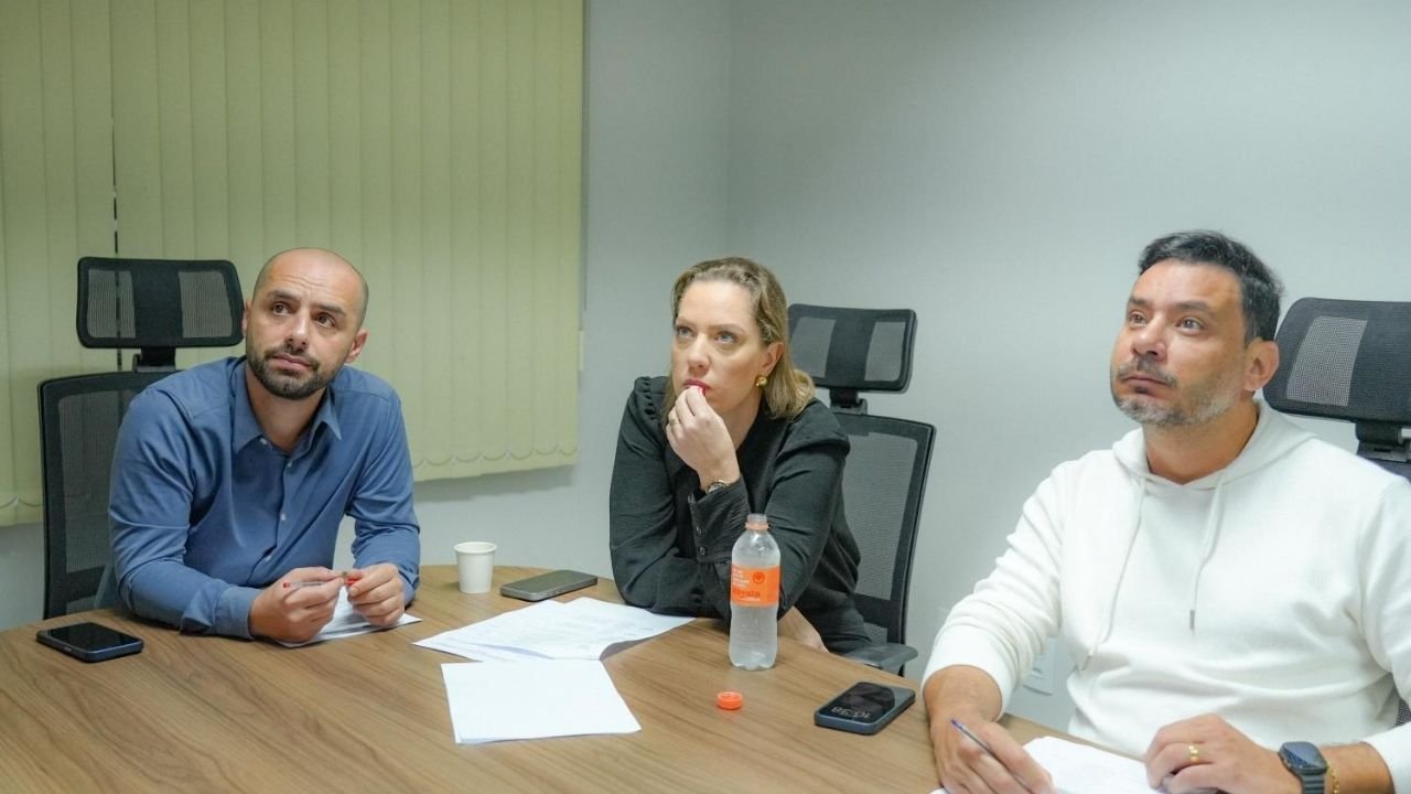 Câmara de Balneário Camboriú,Balneário Camboriú,Câmara de Vereadores de Balneário Camboriú,projetos de lei,projetos legislativos,comissões legislativas,Comissão de Justiça e Redação,CJR,Comissão de Defesa dos Direitos da Pessoa com Deficiência,CDDPD,tramitação de projetos,Legislativo de Balneário Camboriú,política em Balneário Camboriú,pareceres legislativos,projetos aprovados em comissão,Programa Municipal de Apoio à Pessoa Ostomizada,pessoa ostomizada,Santa Catarina