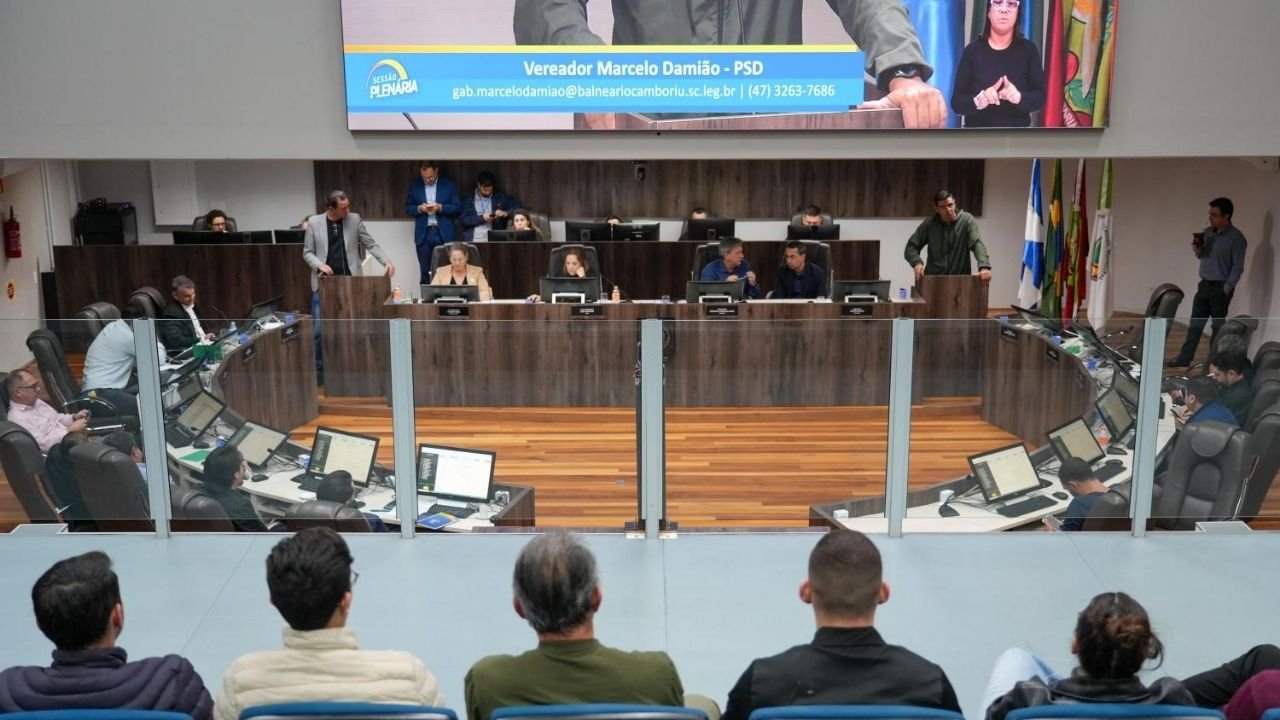 Câmara de Balneário Camboriú,Balneário Camboriú,Emasa,Empresa Municipal de Águas e Saneamento,projeto de lei 115/2026,comunicação digital de irregularidades,intimação digital,auto de infração digital,fiscais sanitaristas,saneamento em Balneário Camboriú,legislação municipal,Poder Executivo,Câmara de Vereadores de Balneário Camboriú,projetos aprovados,sessão da Câmara,Setembro Amarelo,Tribuna Livre,proteção de dados pessoais,procedimentos administrativos,Santa Catarina
