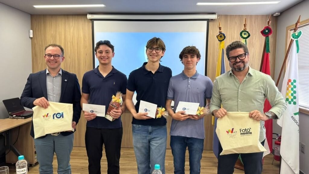 Geração Empreendedora 2026,Geração Empreendedora Itajaí,final estadual Geração Empreendedora,empreendedorismo em Itajaí,empreendedorismo jovem,FACISC,Associação Empresarial de Itajaí,NJE Itajaí,Núcleo de Jovens Empreendedores,estudantes do ensino médio,jovens empreendedores,final estadual em Santa Catarina,etapa macrorregional,educação empreendedora,projetos de empreendedorismo,banca estadual,empreendedorismo em Santa Catarina,mercado de negócios,desenvolvimento de jovens