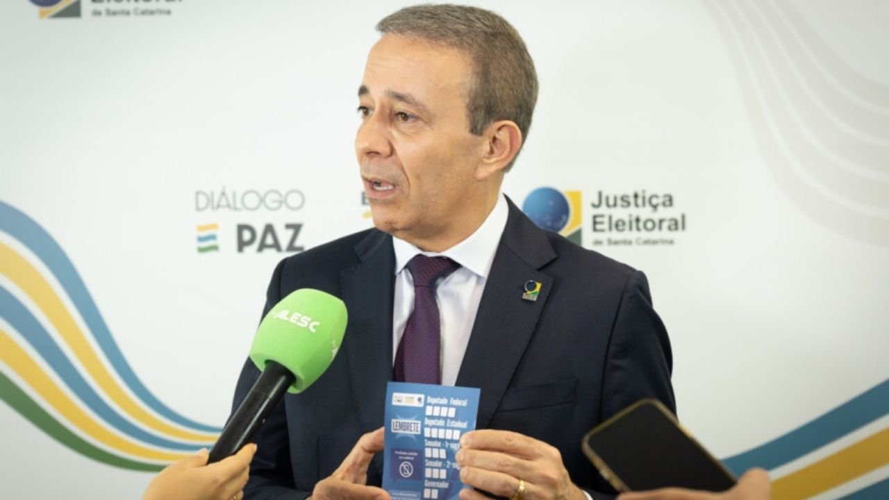 eleições 2026,eleições 2026 Santa Catarina,eleições em Santa Catarina,Santa Catarina eleições,primeiro turno eleições 2026,eleitores de Santa Catarina,TRE-SC,Justiça Eleitoral de Santa Catarina,Tribunal Regional Eleitoral de Santa Catarina,votação em Santa Catarina,urnas eletrônicas Santa Catarina,voto consciente,como se preparar para as eleições,lembrete para votação,números dos candidatos,e-Título,Pardal,desinformação eleitoral,Siade,campanha eleitoral em Santa Catarina