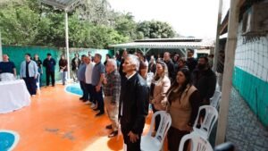 reforma escola em Camboriú,Escola Adolfo Ovídio Coppi,Prefeitura de Camboriú,reforma de escola,investimento em educação,obras em Camboriú,FUNDEB Camboriú,educação em Camboriú,escolas municipais de Camboriú,obras públicas Camboriú,investimento de R$ 480 mil,reforma escolar em Santa Catarina,infraestrutura escolar,melhorias na educação,Rio do Meio Camboriú,Ordem de Serviço,PAFFE Engenharia e Construção