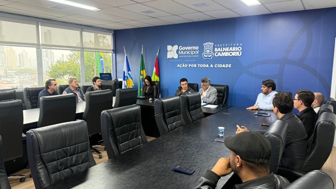 Conselho de Relações Internacionais,Conselho Municipal de Relações Internacionais e Federativas,CMRIF,Balneário Camboriú,Conselho de Relações Internacionais de Balneário Camboriú,relações internacionais em Balneário Camboriú,internacionalização de Balneário Camboriú,novos membros do Conselho,desenvolvimento econômico,turismo em Balneário Camboriú,cooperação internacional,relações federativas,parcerias internacionais,investimentos internacionais,voos internacionais,desenvolvimento regional,políticas públicas,Santa Catarina,Udesc