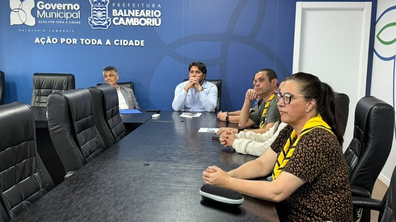 Grupo Escoteiro Suçuarana,Grupo Escoteiro Suçuarana Balneário Camboriú,terreno para escoteiros,projeto de lei Balneário Camboriú,concessão de direito de uso,imóvel público Balneário Camboriú,Câmara de Vereadores de Balneário Camboriú,Nilson Probst,escoteiros em Balneário Camboriú,terreno para grupo de escoteiros,Bairro dos Municípios,Bairro dos Estados,Ministério Público de Santa Catarina,MPSC Balneário Camboriú,regularização de terreno público,imóvel público,atividades escoteiras,escotismo em Santa Catarina