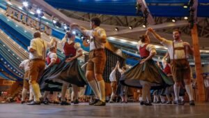 Oktoberfest Blumenau 2026,41ª Oktoberfest Blumenau,dança na Oktoberfest Blumenau,apresentações de dança Oktoberfest,grupos folclóricos Blumenau,dança folclórica alemã,cultura alemã em Blumenau,Oktoberfest Santa Catarina,programação Oktoberfest 2026,Parque Vila Germânica,Festival de Danças Germânicas,AFG Blumenau,Associação dos Grupos Folclóricos Germânicos,dançarinos Oktoberfest,desfile Oktoberfest Blumenau,Rua XV de Novembro Oktoberfest,cultura dos imigrantes alemães,eventos em Blumenau,turismo em Blumenau