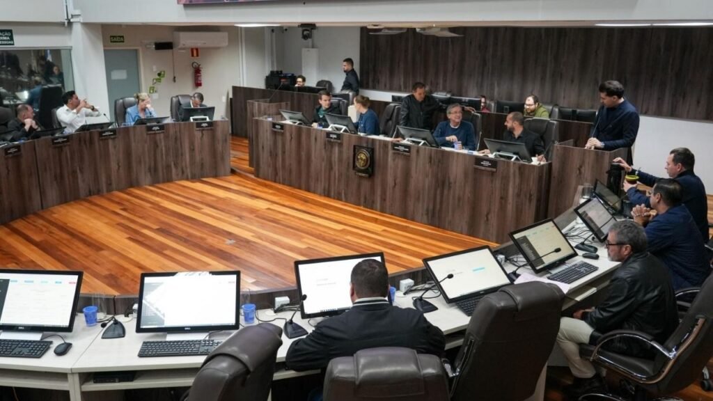 Câmara de Balneário Camboriú,projetos da prefeitura,projetos aprovados em Balneário Camboriú,sessão da Câmara de Balneário Camboriú,política em Balneário Camboriú,Prefeitura de Balneário Camboriú,Poder Executivo,Projeto de Lei Complementar 10/2026,Projeto de Lei Ordinária 178/2026,COMDERES,FUMDERES,Agência Interpraias,crédito adicional suplementar,orçamento municipal,empreendedorismo,sustentabilidade econômica,Fundação Cultural de Balneário Camboriú,Festa Farroupilha,Festival Literário
