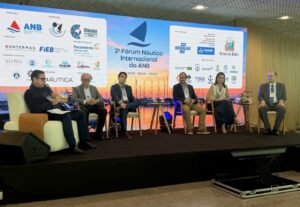 Santa Catarina,produção de barcos,produção nacional de barcos,setor náutico,indústria náutica,Economia do Mar,barcos de esporte e lazer,barcos de lazer,polo náutico de Santa Catarina,empresas náuticas em Santa Catarina,exportação de embarcações,indústria naval,ACATMAR,Fórum Náutico Internacional,desenvolvimento náutico,mercado náutico,empregos na Economia do Mar,Zonas Especiais Náuticas de Desenvolvimento,Pró-Náutica