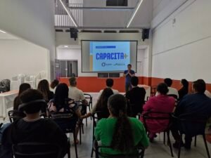 Instituto Araxá,It! Wheel Itapema,Capacita+ Itapema,cursos profissionalizantes em Itapema,qualificação profissional em Itapema,formação em Atendimento ao Cliente,curso de Gestão,curso de Recursos Humanos,capacitação para o mercado de trabalho,parceria Instituto Araxá e It! Wheel,feirão de empregos em Itapema,geração de empregos em Itapema,oportunidades de trabalho,roda-gigante de Itapema,inauguração It! Wheel,desenvolvimento econômico regional,capacitação profissional gratuita,formação para empregabilidade,turismo em Itapema
