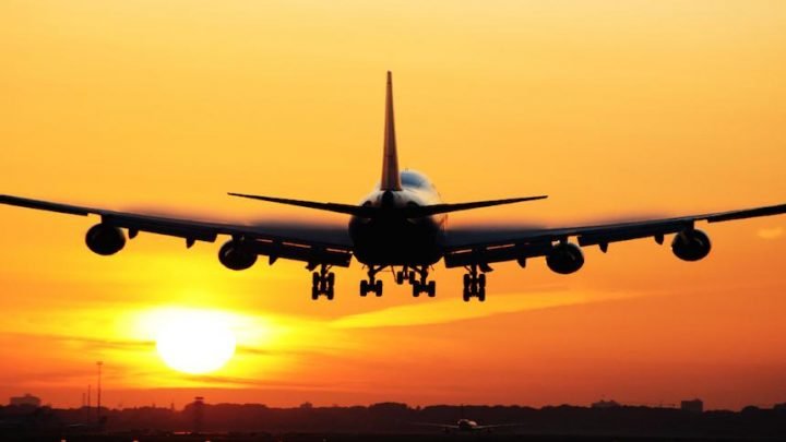 Avião Viajar reduz níveis de estresse e favorece bem-estar emocional