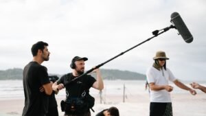 formação para atores em Itajaí,curso gratuito de audiovisual,oficina para atores e atrizes,mercado audiovisual,mentoria artística,Daniel Pereira,Bruno Golembiewski,Pedro Bughay Aceti,Sabrina Vianna,Artes da Cena Centro de Formação,gravação de cenas,produção fotográfica,interpretação para câmera,distribuição de curtas-metragens,festivais de cinema,carreira no audiovisual,oficina de cinema em Itajaí,atividades culturais gratuitas,formação artística em Santa Catarina,Casa da Cultura Dide Brandão,Estúdio Bend,Proarte,Lei Municipal de Incentivo à Cultura,inscrições para atores
