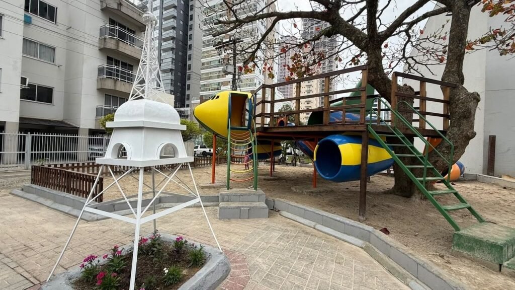 áreas de lazer em Itapema,praças em Itapema,novos parquinhos em Itapema,espaços esportivos em Itapema,lazer para famílias em Itapema,Prefeitura de Itapema,revitalização de praças em Itapema,parques infantis em Itapema,lazer nos bairros de Itapema,Praça da Rua 316,Praça do Pastel Itapema,praça do Morretes,Parque da Família Itapema,áreas verdes em Itapema,espaços públicos de convivência,esporte e lazer em Santa Catarina,infraestrutura urbana em Itapema,opções de lazer para crianças,quadras esportivas em Itapema