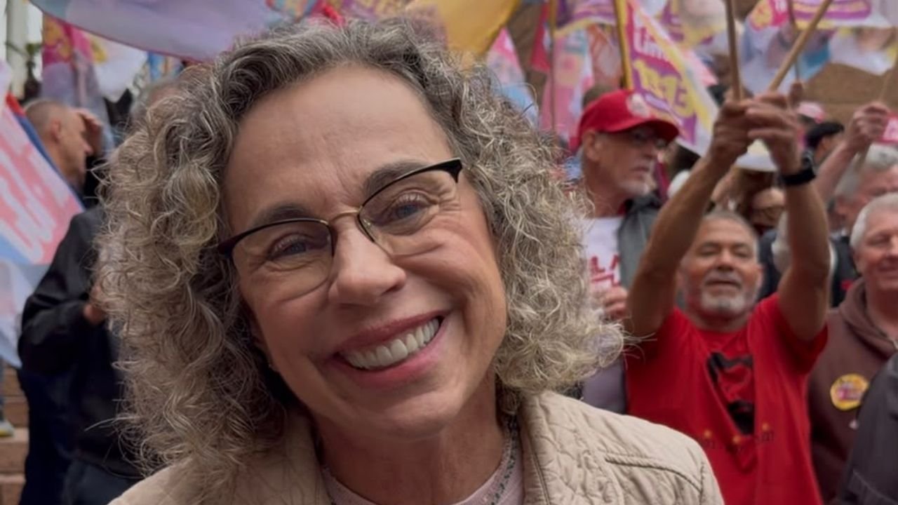 Ana Paula Lima,Ana Paula Lima deputada federal,Ana Paula Lima 201.377 votos,eleições 2026 Santa Catarina,deputada federal mais votada em Santa Catarina,votação Ana Paula Lima,PT Santa Catarina,Câmara dos Deputados,política de Santa Catarina,deputada federal de Santa Catarina,saúde pública,recursos para municípios catarinenses,direitos das mulheres,combate ao feminicídio,mandato de Ana Paula Lima,Eleições 2026 SC,resultado eleição deputado federal SC,bancada do PT na Câmara,política catarinense