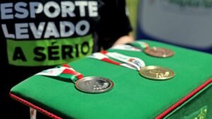 Navegantes na Olesc 2026,Navegantes conquista 14 medalhas,resultado da Olesc 2026,classificação da Olesc 2026,quadro de medalhas Olesc,Olimpíada Estudantil Catarinense,esporte estudantil em Santa Catarina,atletas de Navegantes,medalhas de ouro prata e bronze,xadrez de Navegantes,resultados do xadrez na Olesc,jiu-jítsu na Olesc 2026,karatê na Olesc,taekwondo na Olesc,Fundação Municipal de Esporte de Navegantes,esporte de base em Navegantes,competições escolares catarinenses,jovens atletas catarinenses,classificação por pontos Olesc
