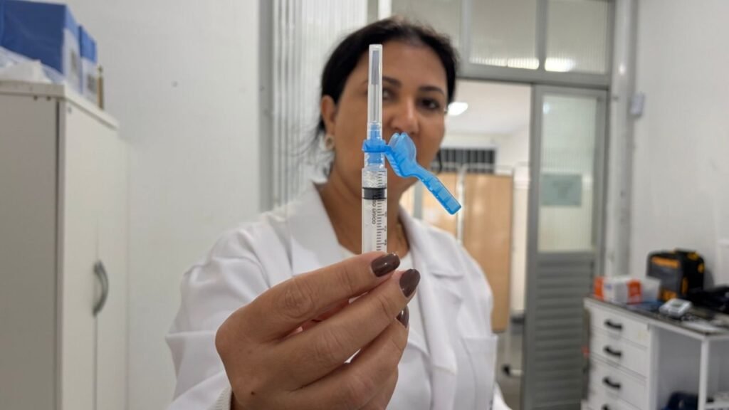 vacina Pneumo 20 em Balneário Camboriú,mensagens sobre vacina Pneumo 20,orientação da Secretaria de Saúde,vacinação em Balneário Camboriú,falha no sistema de vacinação,mensagens do Programa Nacional de Imunizações,PNI,atualização da caderneta vacinal,esquema vacinal Pneumo 20,dúvidas sobre vacinação,Unidades Básicas de Saúde de Balneário Camboriú,UBS mais próxima,Vigilância Epidemiológica municipal,sistema de automação do governo federal,avaliação da situação vacinal,campanha de vacinação,saúde pública em Santa Catarina