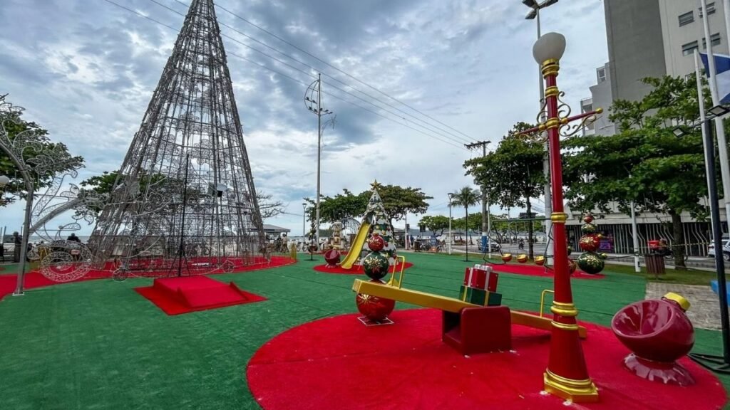 Viva o Natal BC 2026,decoração natalina em Balneário Camboriú,Natal em Balneário Camboriú 2026,iluminação de Natal em Balneário Camboriú,decoração de Natal em Santa Catarina,novos bairros com decoração natalina,programação de Natal em Balneário Camboriú,pontos decorados para o Natal,turismo em Balneário Camboriú,atrações natalinas em Balneário Camboriú,temporada de Natal 2026,decoração natalina até janeiro de 2027,Avenida Atlântica Natal,Natal no bairro Pioneiros,Natal no bairro Ariribá,decoração de Natal na Quinta Avenida,planejamento turístico de Balneário Camboriú,licitação decoração natalina,espaços públicos decorados para o Natal
