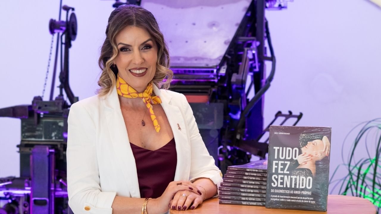 Gisele Cândido Machado,Tudo Fez Sentido Do diagnóstico ao amor-próprio,livro sobre câncer de mama,câncer de mama triplo-negativo,instituto de apoio a mulheres com câncer,apoio psicológico gratuito,saúde mental de mulheres com câncer,Outubro Rosa,lançamento de livro em Florianópolis,jornalista Gisele Machado,direitos autorais para projeto social,acolhimento psicológico para pacientes,autoestima durante o tratamento do câncer,apoio emocional após o câncer,menopausa precoce,redes de apoio para mulheres,literatura autobiográfica,tratamento e remissão do câncer de mama,terapias integrativas