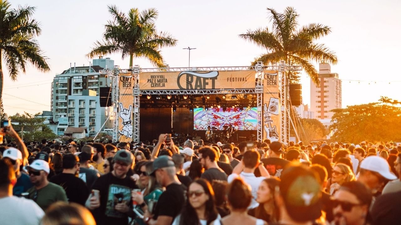 Craft Beer Festival 2026,Craft Beer Festival Florianópolis,festival de cerveja artesanal em Florianópolis,Craft Beer Festival na Lagoa da Conceição,evento na Lagoa da Conceição,festival em Florianópolis em outubro,programação de eventos em Florianópolis,cervejarias artesanais de Santa Catarina,mais de 150 rótulos de chope,festival gastronômico em Florianópolis,shows de bandas regionais,eventos gratuitos em Florianópolis,Praça Bento Silvério,turismo na Lagoa da Conceição,gastronomia em Florianópolis,festival com espaço kids,evento pet friendly em Florianópolis,ACIF Florianópolis,Viva a Lagoa,lazer em família em Florianópolis,cervejas sem álcool,cervejas sem glúten,gastronomia vegana e vegetariana,eventos em Santa Catarina