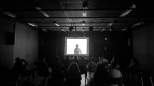 Espaço Cineclube em Itajaí,4ª edição do Espaço Cineclube,sessões gratuitas de cinema em Itajaí,programação cultural de Itajaí 2026,filmes independentes em Santa Catarina,debate sobre cinema,formação audiovisual,cinema regional catarinense,inscrição de filmes regionais,edital para filmes regionais,acessibilidade no cinema,filmes com Libras e audiodescrição,programação de cinema em outubro de 2026,exibição de Monster em Itajaí,Casa da Cultura Dide Brandão,atividades culturais gratuitas em Itajaí
