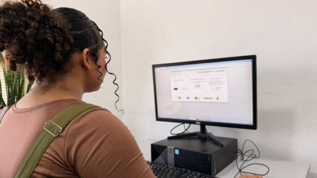 emissão de nota fiscal em Navegantes,novas regras da NFS-e,Nota Fiscal de Serviços Eletrônica,mudanças na nota fiscal de serviços,NFS-e Emissor Nacional,emissão de nota fiscal novembro de 2026,fim da Nota Fiscal Avulsa,como emitir NFS-e em Navegantes,regras para MEI em 2027,CNPJ Técnico para prestadores de serviços,Reforma Tributária 2027,IBS e CBS nas notas fiscais,Simples Nacional NFS-e,nota fiscal para autônomos,regularização de prestadores de serviços,Prefeitura de Navegantes