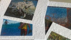 BC em Traços 2026,BC em Traços Balneário Camboriú,premiação BC em Traços,exposição artística em Balneário Camboriú,concurso cultural de artes,evento cultural gratuito,Teatro Municipal Bruno Nitz,exposição comemorativa de cinco anos,BC em Tracinhos,artistas de Balneário Camboriú,obras finalistas BC em Traços,votação popular concurso cultural,exposição de arte em Santa Catarina,Lei Municipal de Incentivo à Cultura,Fundação Cultural de Balneário Camboriú,cartões-postais de papel-semente,lançamento de catálogo cultural,programação cultural em Balneário Camboriú,eventos gratuitos nesta sexta-feira