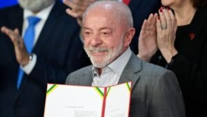 Lula sanciona lei para MEI,benefícios para MEI em 2026,Prospera MEI,perdão de dívidas MEI,perdão de dívidas com a União,novo teto de faturamento MEI,limite de faturamento MEI 2027,limite de faturamento MEI 2028,MEI pode contratar dois funcionários,mudanças para MEI,PLP 186/2026,benefícios para microempreendedores individuais,compras públicas para MEI,Contrata+Brasil,renegociação de dívidas MEI,tarifa zero no transporte público,PEC da tarifa zero,gratuidade no transporte coletivo,emendas parlamentares para transporte público,Lula propõe tarifa zero,transporte público gratuito aos fins de semana,orçamento federal 2027,economia brasileira,empreendedorismo no Brasil,políticas públicas para pequenos negócios