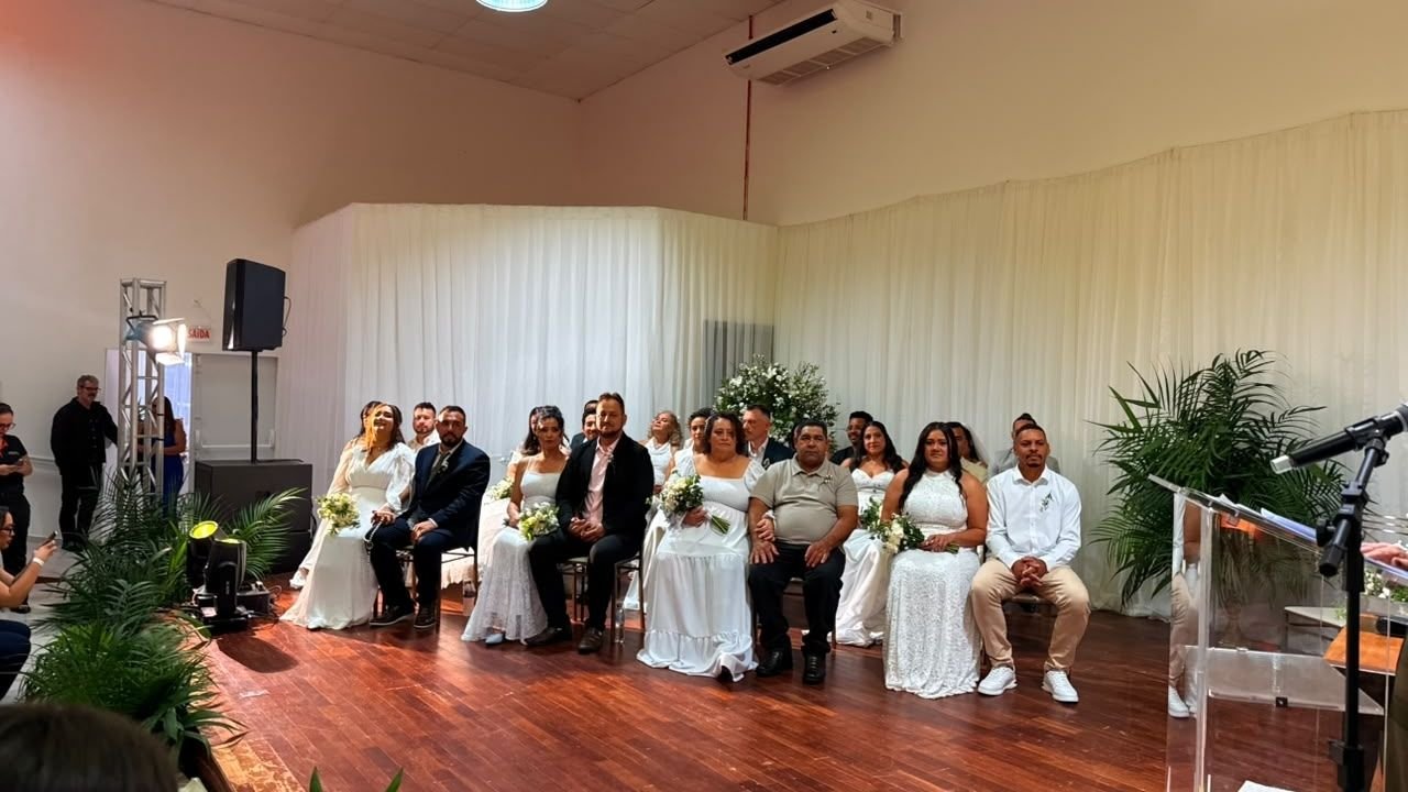 casamento comunitário em Porto Belo,Porto Belo SC,casamento comunitário 2026,12 casais oficializam união,cerimônia de casamento comunitário,Prefeitura de Porto Belo,Governo de Porto Belo,Secretaria de Assistência Social,casamento coletivo em Porto Belo,evento social em Porto Belo,oficialização de uniões,valorização das famílias,ações de assistência social,casamento comunitário em Santa Catarina,Palco das Artes Porto Belo,cerimônia para casais,políticas públicas para famílias,eventos em Porto Belo,celebração de casamentos