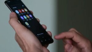 5G no Brasil,acesso ao 5G,69,8 milhões de brasileiros com 5G,expansão do 5G no Brasil,crescimento da tecnologia 5G,conexões 5G no Brasil,cobertura 5G brasileira,municípios com 5G,internet móvel 5G,investimentos em infraestrutura digital,investimentos do Novo PAC,R$ 6,4 bilhões para o 5G,Ministério das Comunicações,Governo Federal e tecnologia,expansão da conectividade,redes de telecomunicações,tecnologia 5G na indústria,5G na agricultura,5G na saúde,5G na educação,economia digital brasileira,modernização das redes móveis
