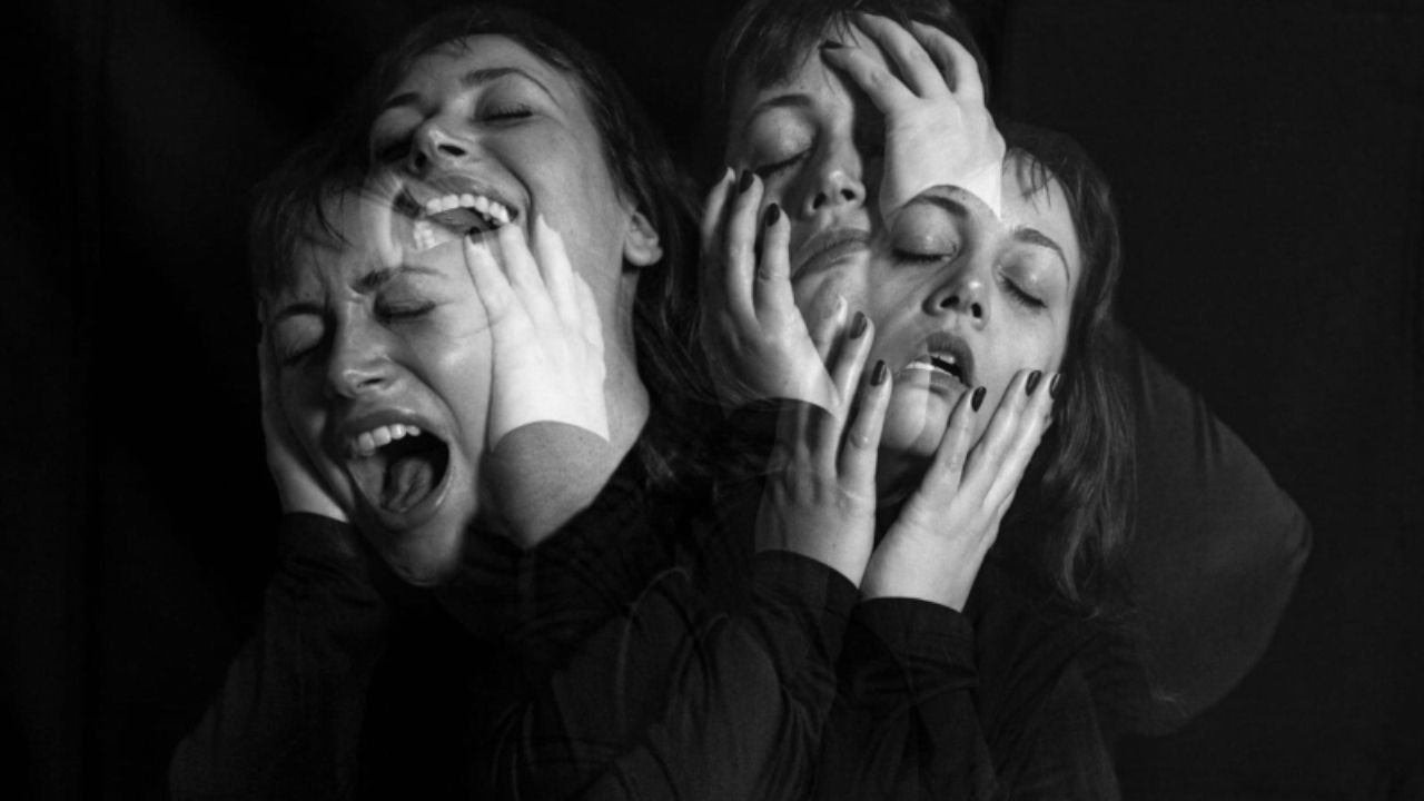 Ana Paula Beling,Fêmea-Motriz,lançamento de álbum em Itajaí,cantora de Itajaí,música autoral em Santa Catarina,shows em Itajaí,agenda cultural de Itajaí,Casa da Cultura Dide Brandão,álbum Fêmea-Motriz,música e artes cênicas,artistas de Itajaí,cultura em Itajaí SC,shows em outubro de 2026,shows em novembro de 2026,eventos culturais gratuitos em Itajaí,Lei Municipal de Incentivo à Cultura de Itajaí,Fundação Cultural de Itajaí,universo feminino na música,lançamento musical catarinense,ingressos para Fêmea-Motriz,show de Ana Paula Beling